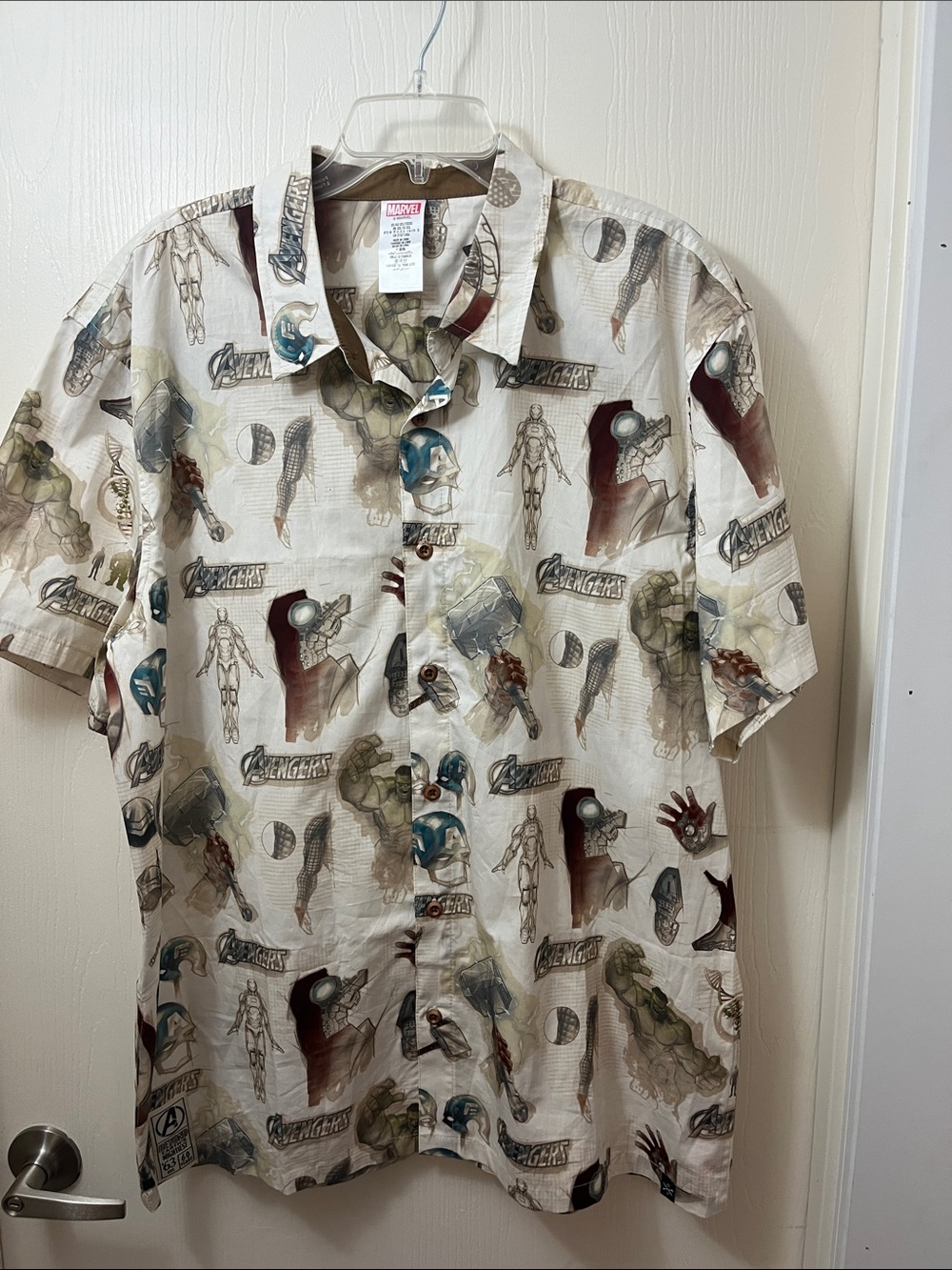 Marvel Cream Short-Sleeve Avengers Button-Up Shirt
